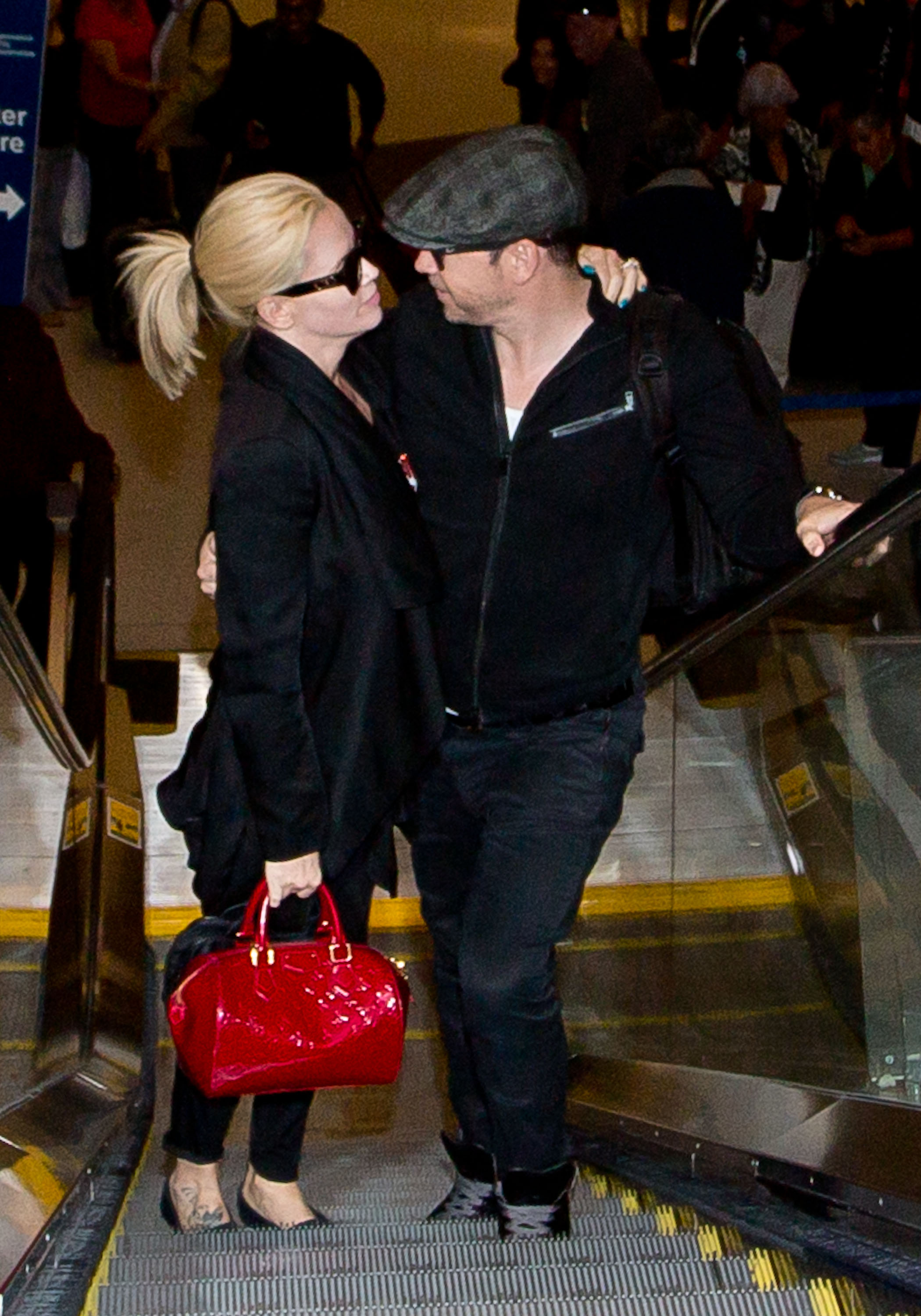 The couple  seen at LAX on September 27, 2014, in Los Angeles, California. | Source: Getty Images