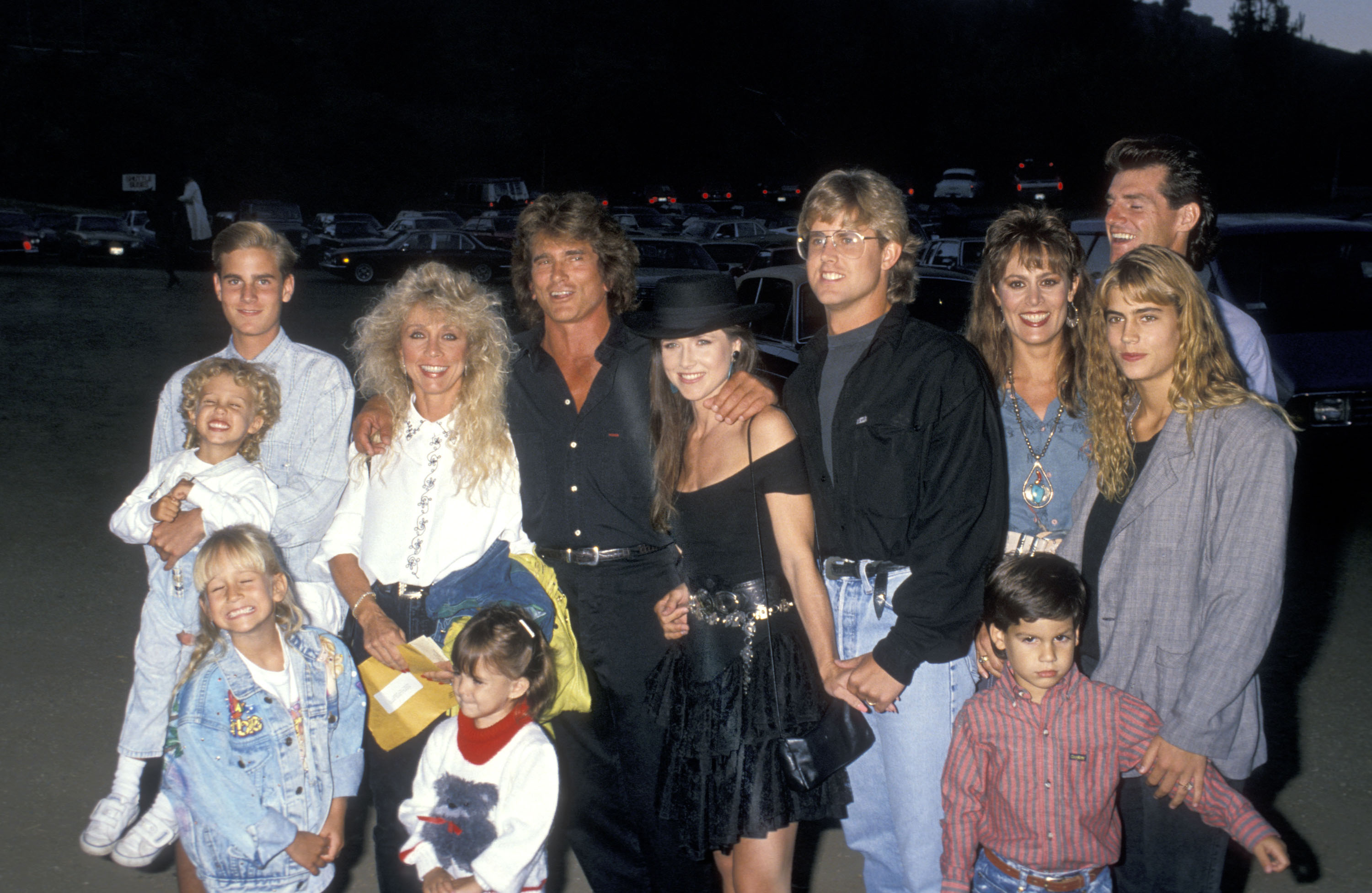 Christopher Landon and date, with Sean Landon, Jennifer Landon, Cindy Clerico, actor Michael Landon, Michael Landon Jr. and date, Mark Landon, Leslie Landon and Shawna Landon at the Third Annual Moonlight Roundup on July 29, 1989, at Calamigos Ranch in Malibu, California. | Source: Getty Images
