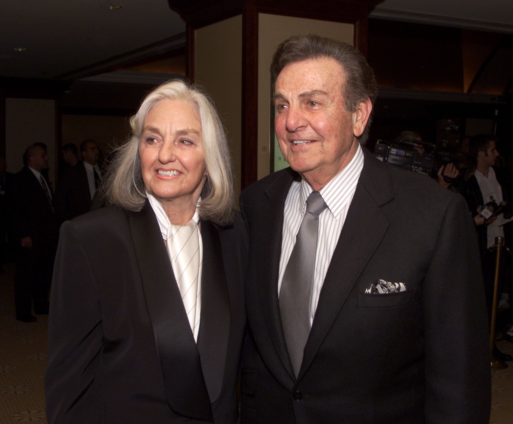 Mike Connors and Mary Lou Connors at 'ROAST THIS! An Evening with Muhammad Ali and Friends' at the Century Plaza Hotel in Los Angeles, on November 16 2000 | Source: Getty Images