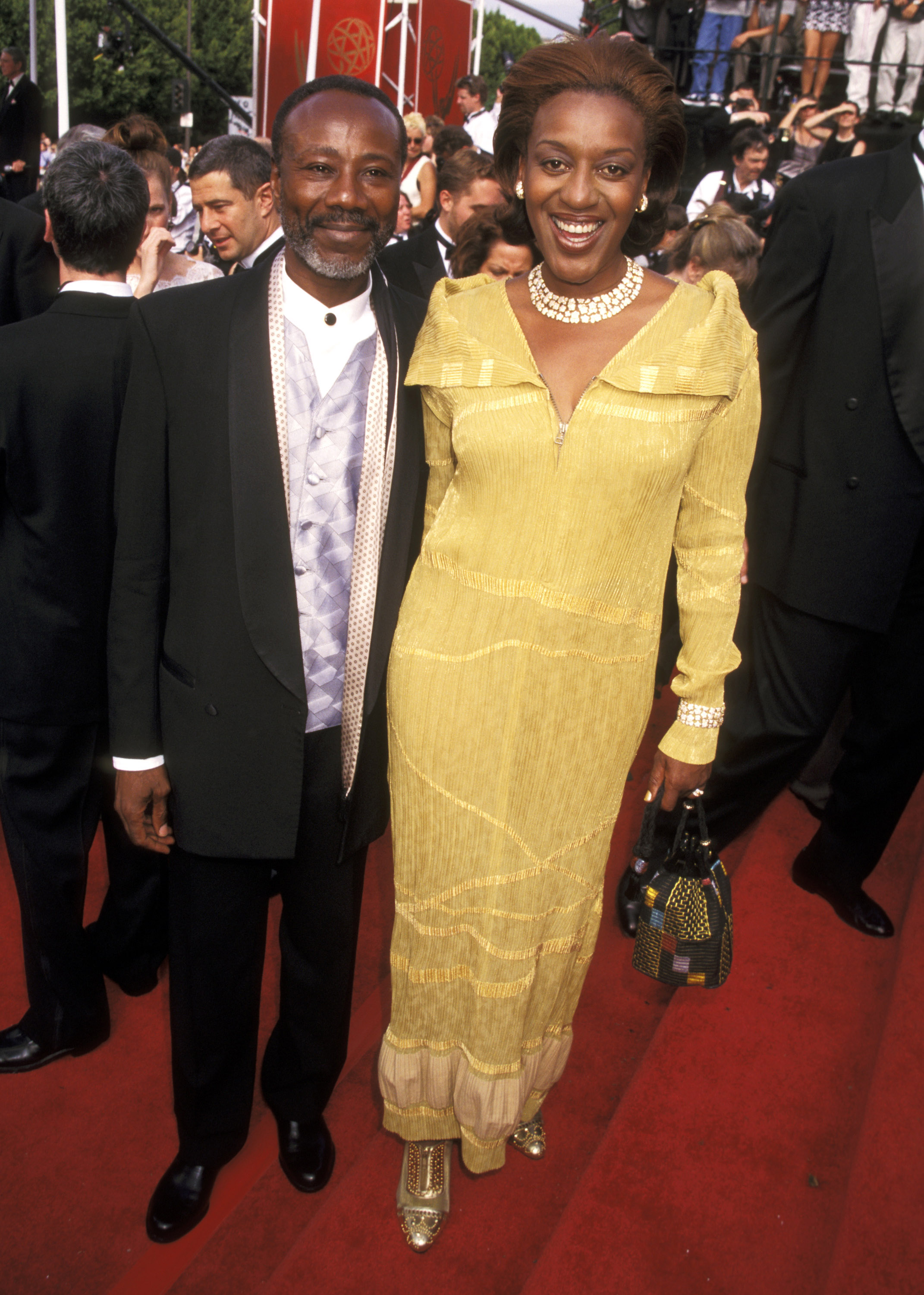 CCH Pounder and her husband, Boubacar Kone, during 49th Annual Primetime Emmy Awards at Pasadena Civic Auditorium on September 14, 1997, in Pasadena, California. | Source: Getty Images