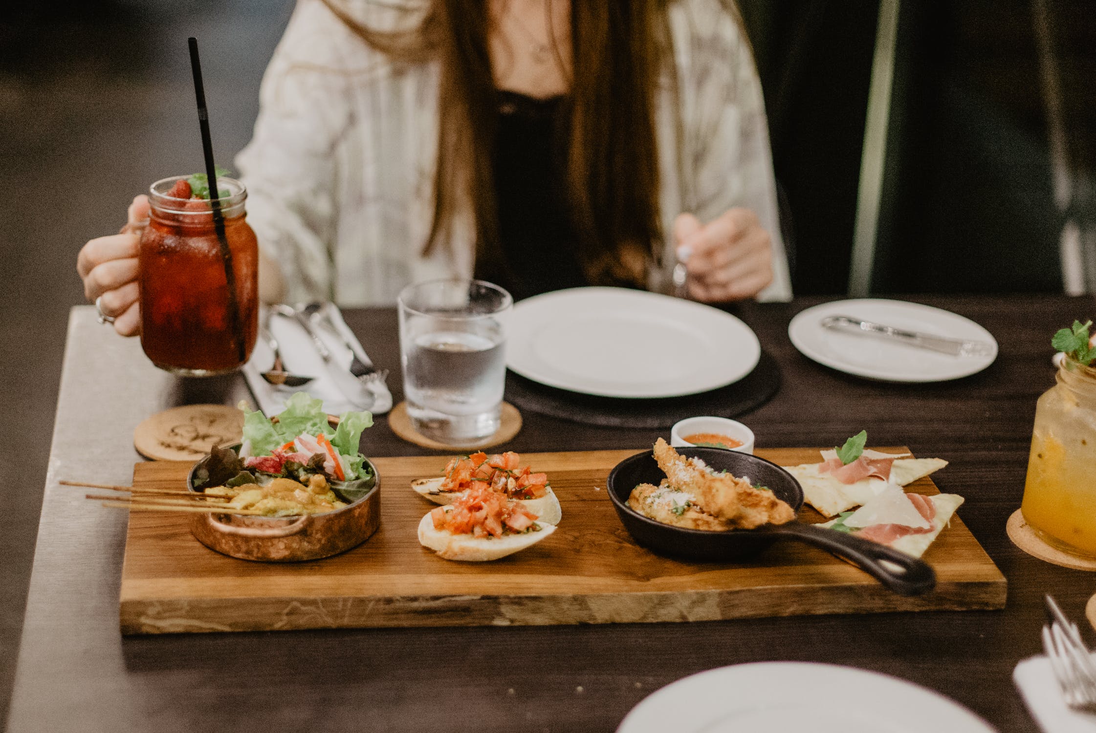 Carmen refused to eat any of the wonderful starters Mrs. Ulrich had made | Source: Pexels