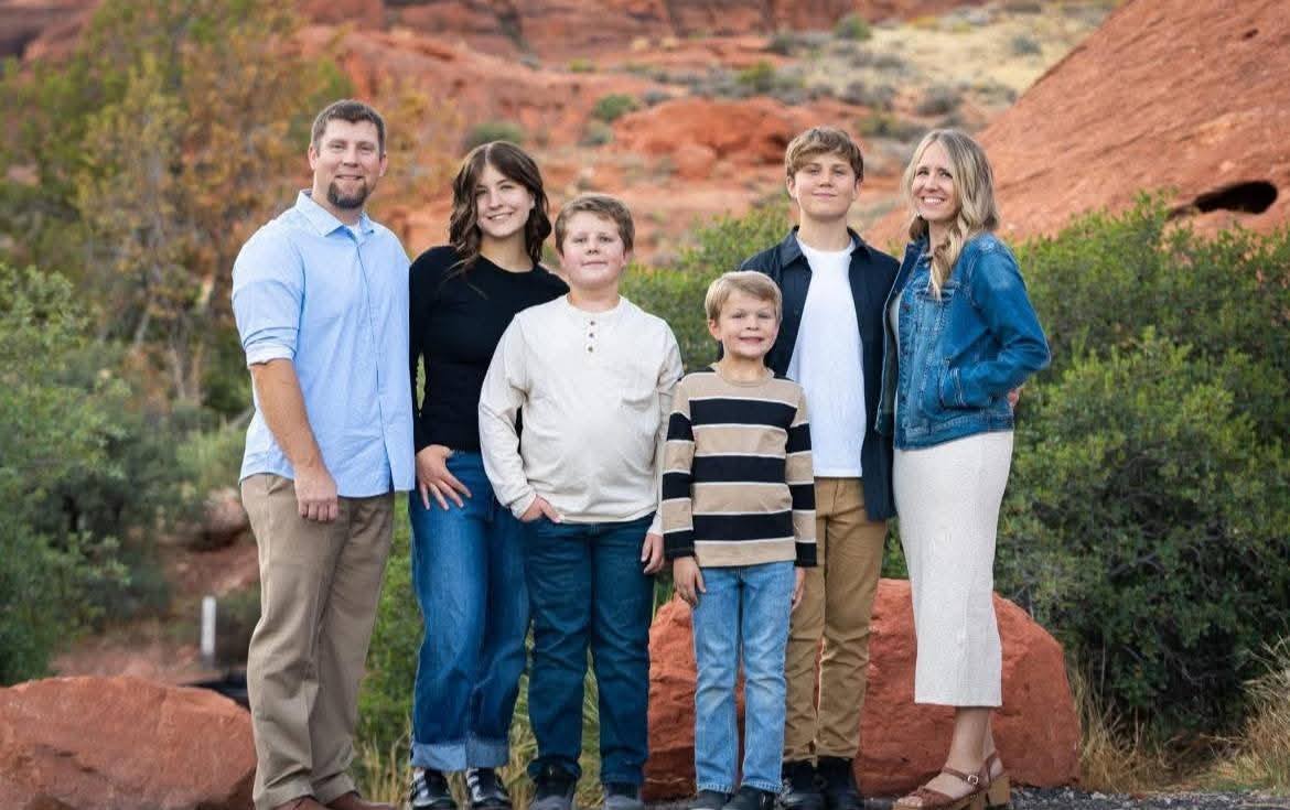 Nicole Bennett and her family, from a post dated January 15, 2026 | Source: Facebook/Ewatomi Ojo