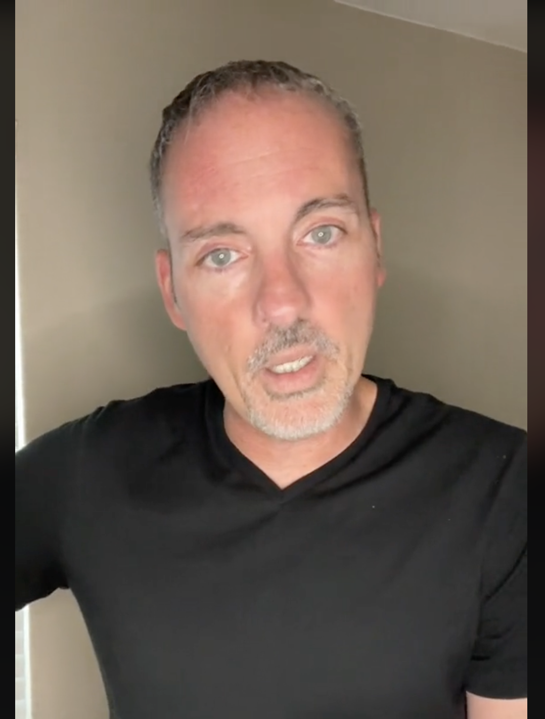 Christian narrating his nightmare dating story, as seen in a video dated August 1, 2022 | Source: TikTok/christiannollinger