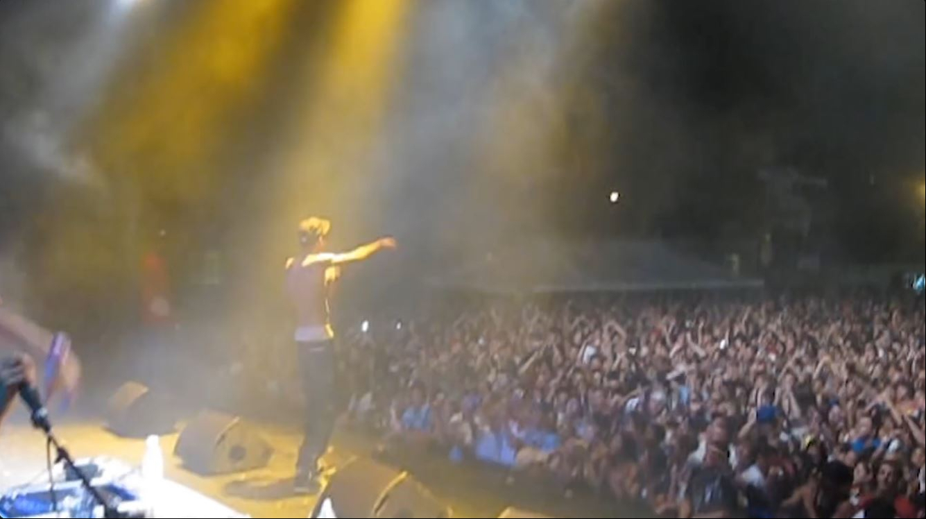Wiz Khalifa performs for a crowd during the early stages of his music career in Episode 1 of "Behind the Cam." | Source: YouTube/Wiz Khalifa