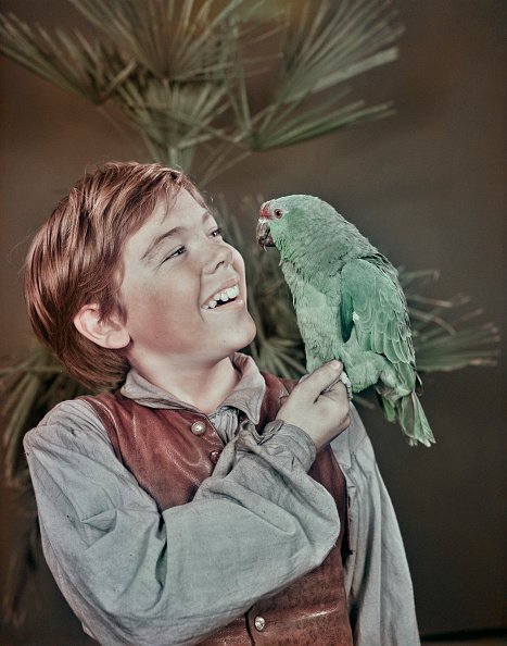 Bobby Driscoll posed in costume during filming of the film "Treasure Island" in England in December 1949. | Photo: Getty Images