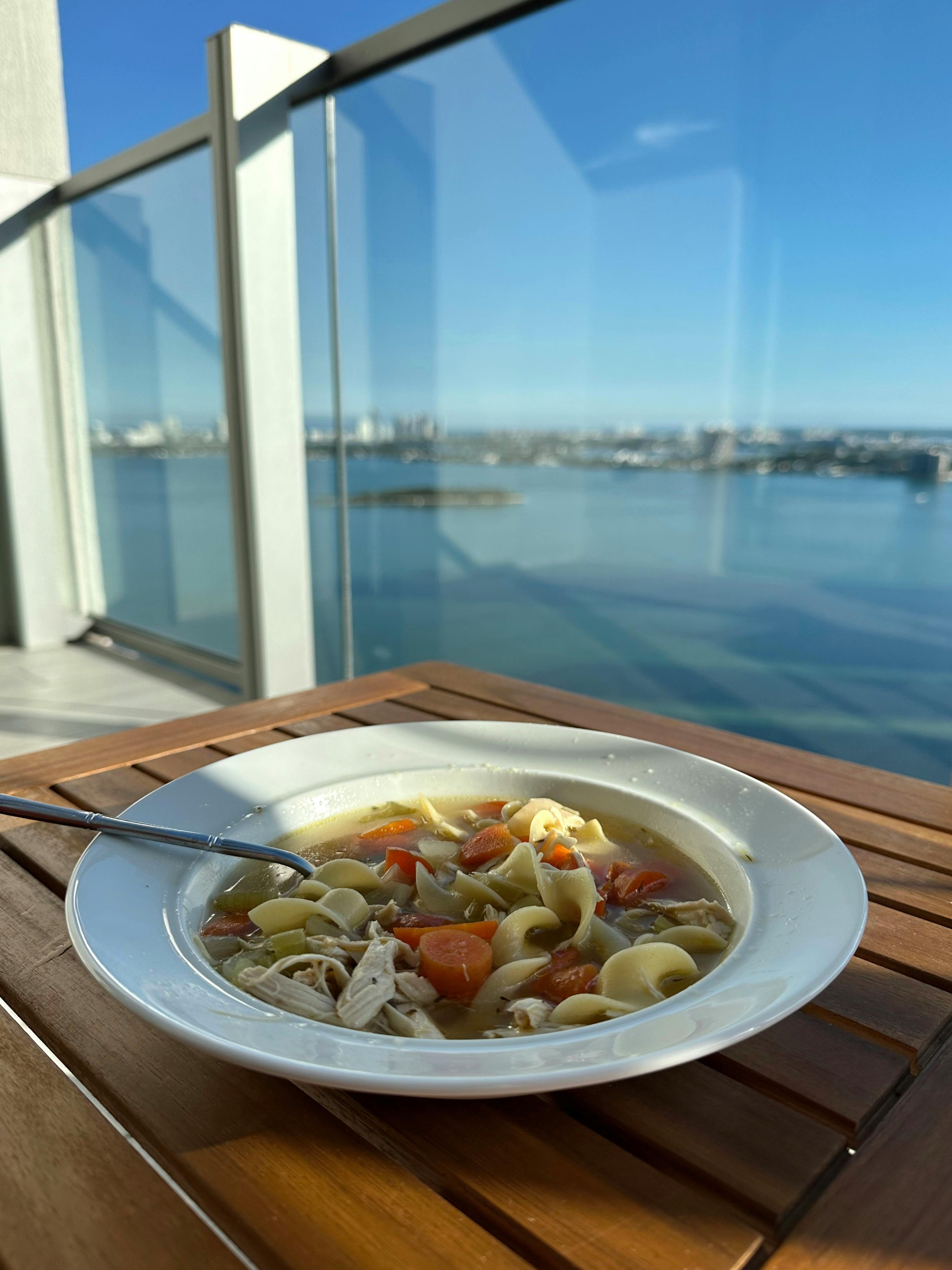 Hot chicken noodle soup | Source: Pexels