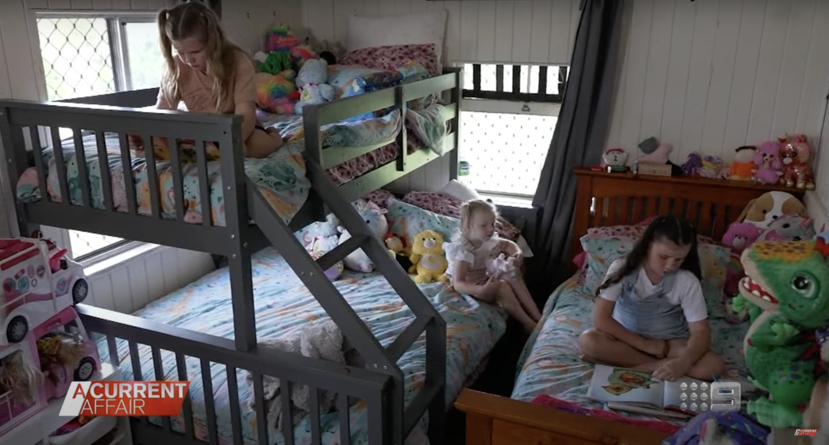 Eadie with her siblings, as seen in a video dated December 5, 2023 | Source: youtube.com/ACurrentAffair9