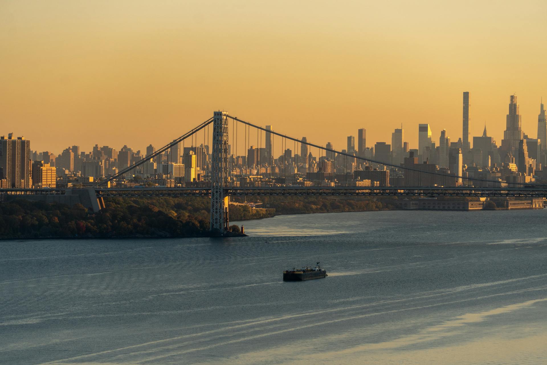 A sunset over New York | Source: Pexels