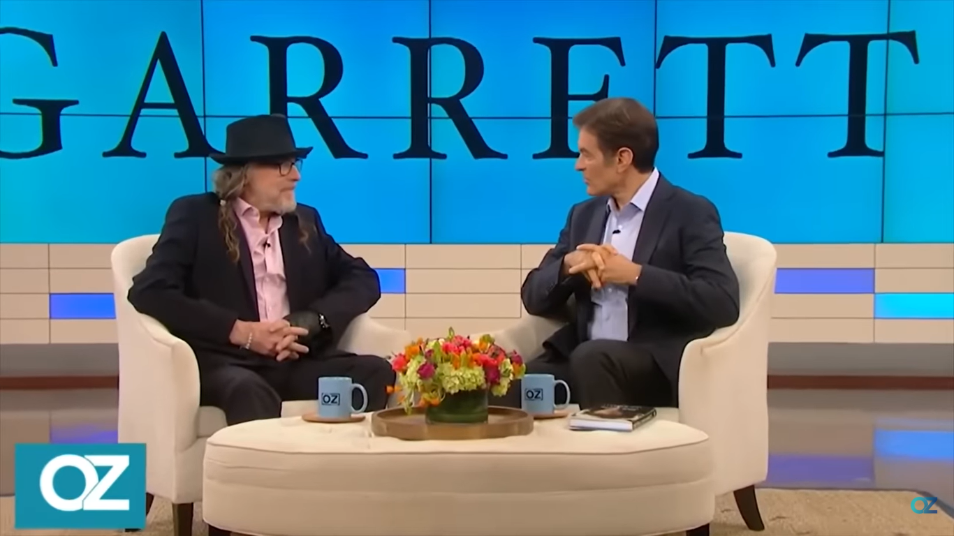Leif Garrett and Dr. Mehmet Oz during an interview on "Doctor Oz" on June 1, 2025 | Source: YouTube/DoctorOz