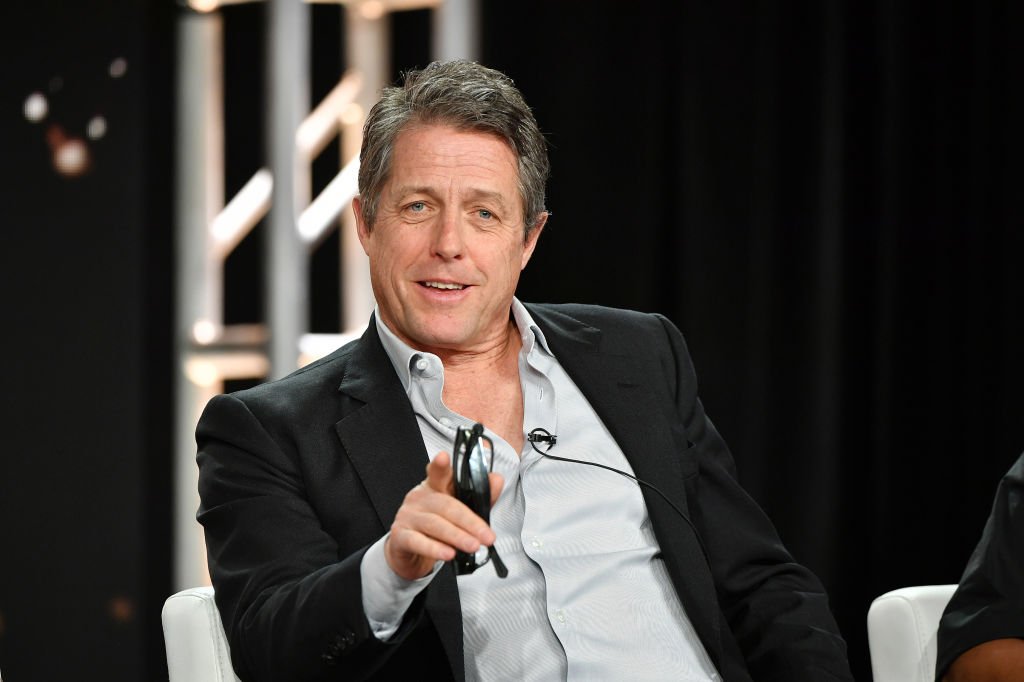 Hugh Grant von "The Undoing" spricht während des HBO-Segments der Winter-TCA-Pressetour 2020 im Langham Huntington, Pasadena am 15. Januar 2020 in Pasadena, Kalifornien. (Foto von Amy Sussman / Getty Images) | Quelle: Getty Images