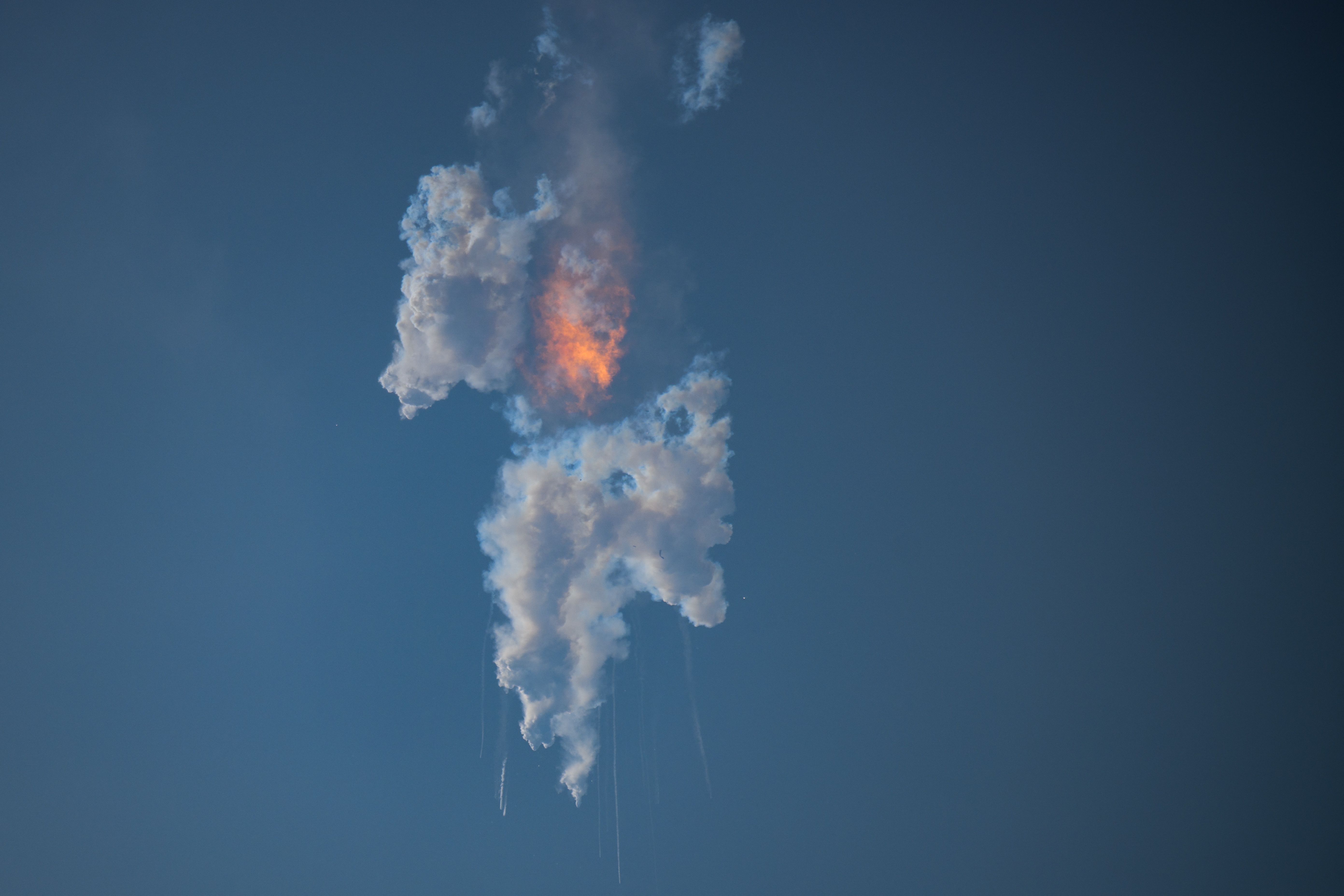 The SpaceX Starship explodes after launch for a flight test from Starbase in Boca Chica, Texas, on April 20, 2023 | Source: Getty Images