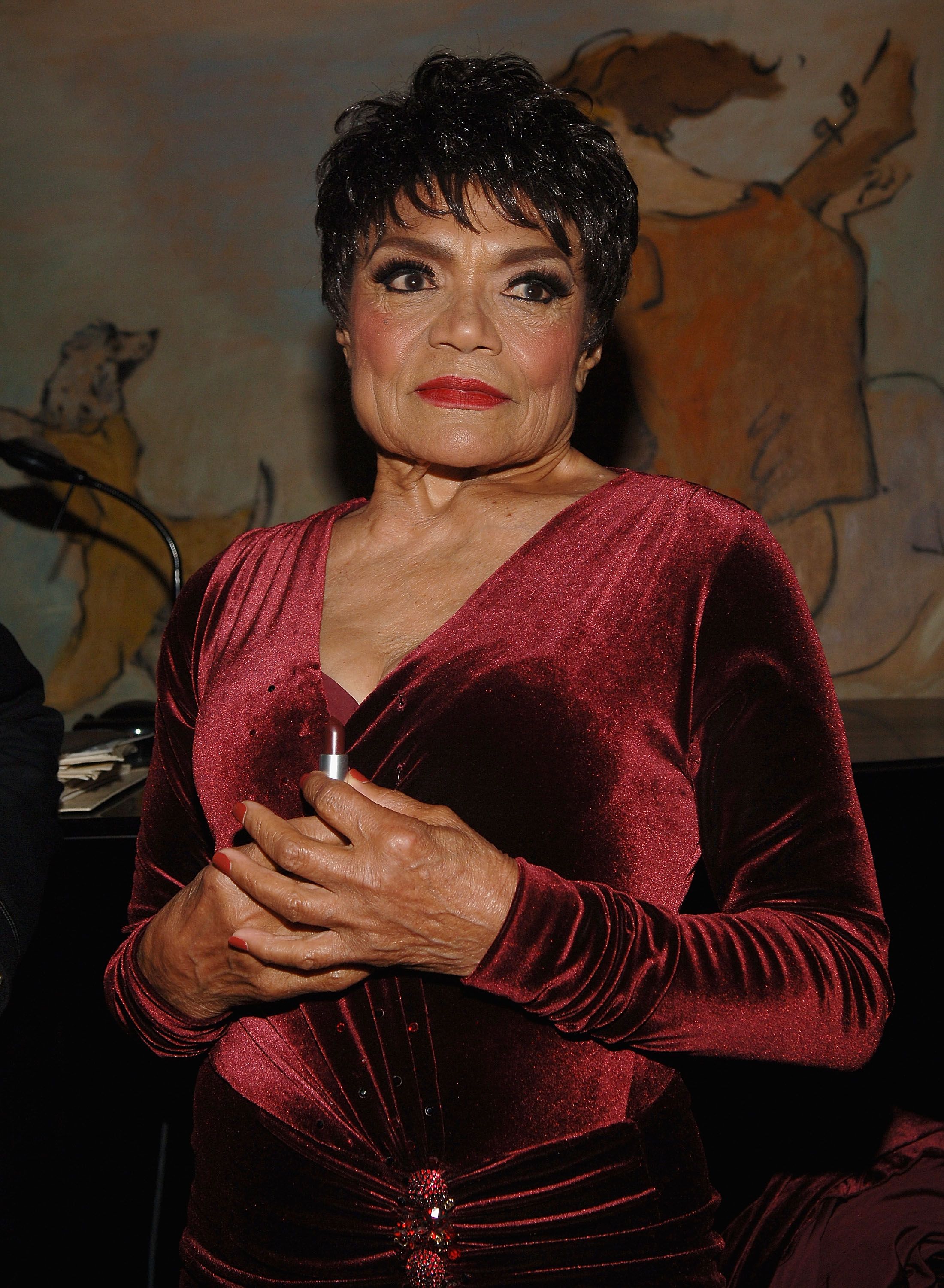 Eartha Kitt during a M.A.C Cosmetics and Zac Posen event at Cafe Carlyle on September 19, 2007, in New York City. | Source: Getty Images
