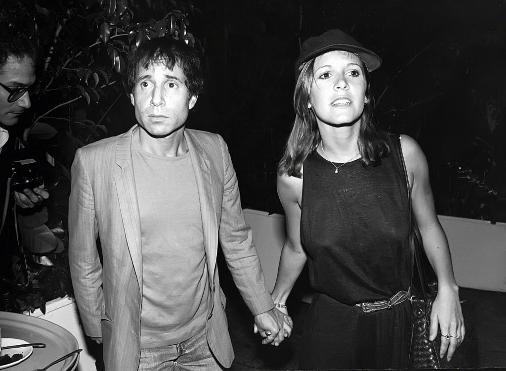 Paul Simon and Carrie Fisher circa 1980 in New York City. | Source: Getty Images