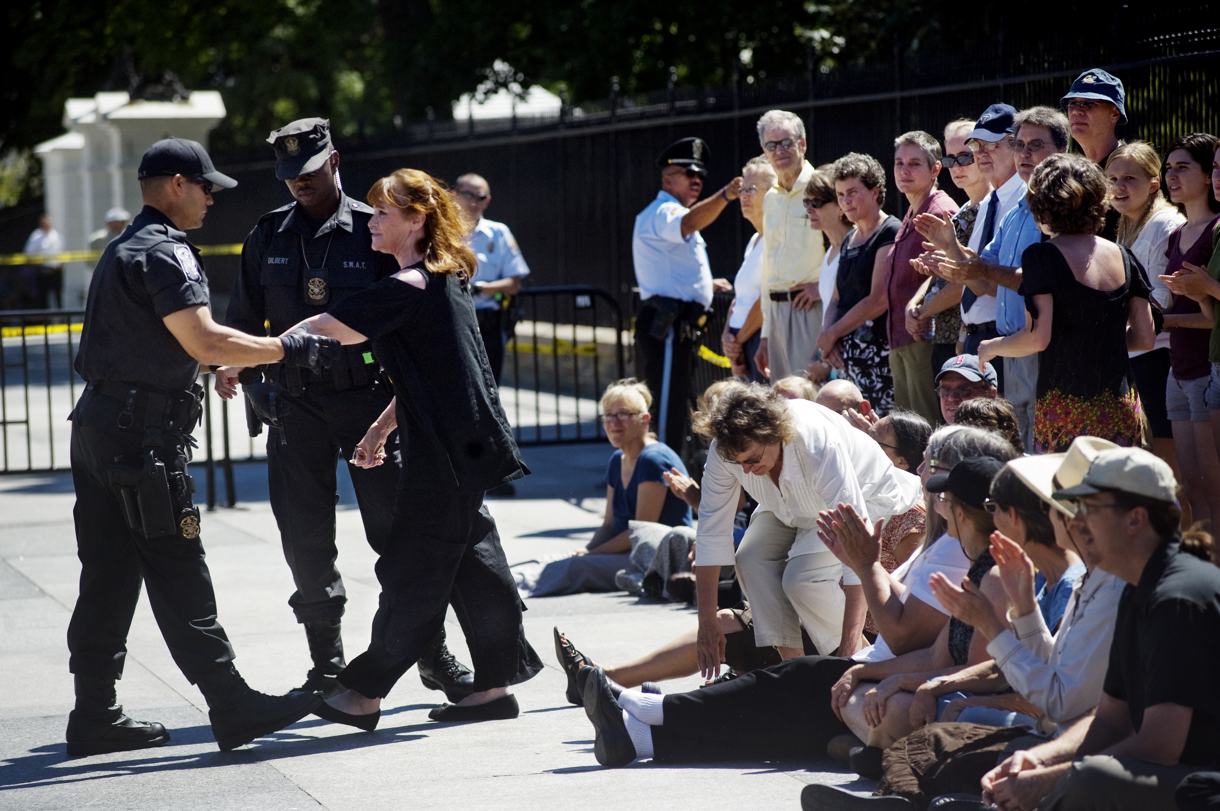 Margot Kidder, is arrested during day 4 of the Tar Sands Action in front of the White House on August 23, 2011 in Washington, DC. | Source: Getty Images