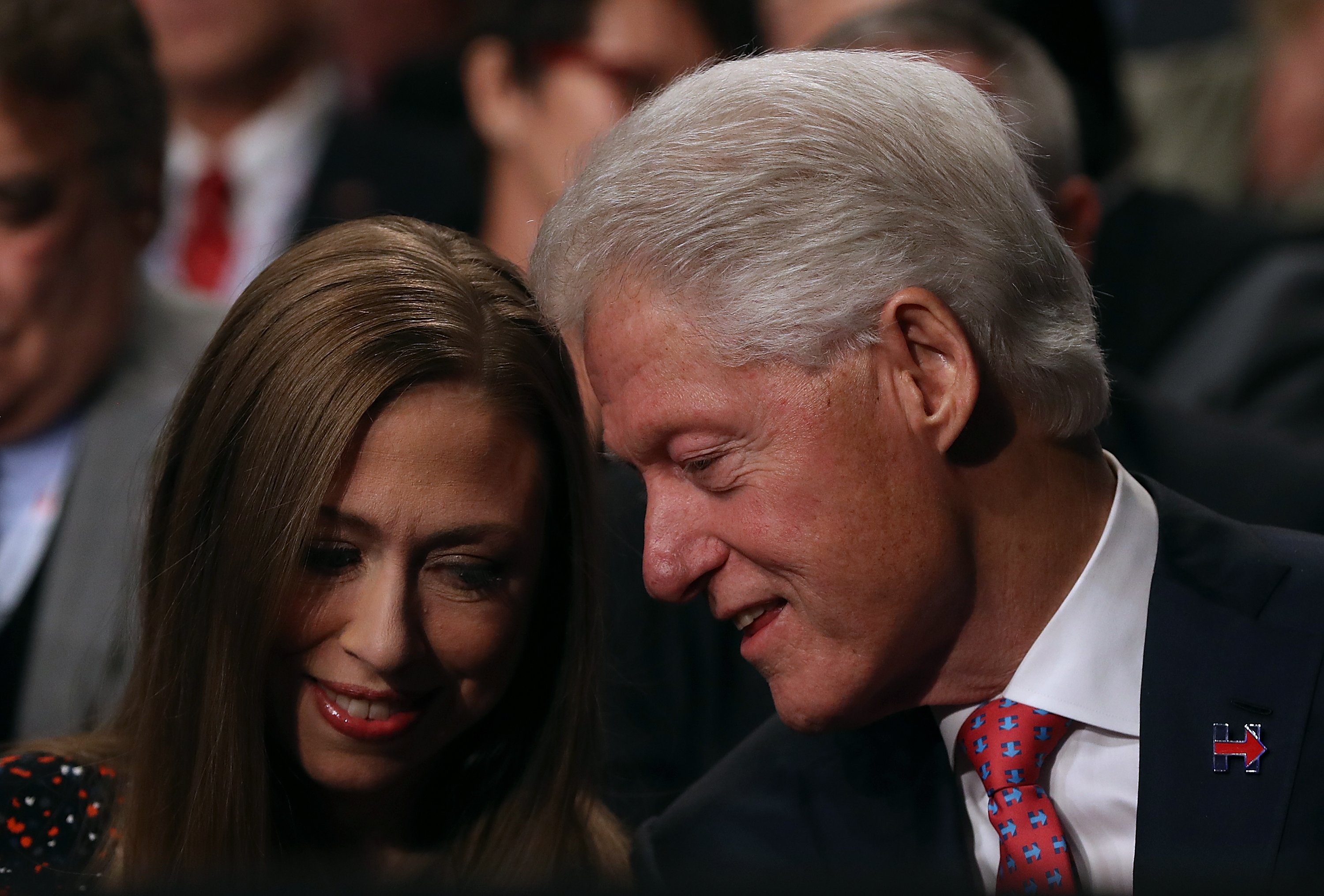 Chelsea Clinton und Bill Clinton | Quelle: Getty Images