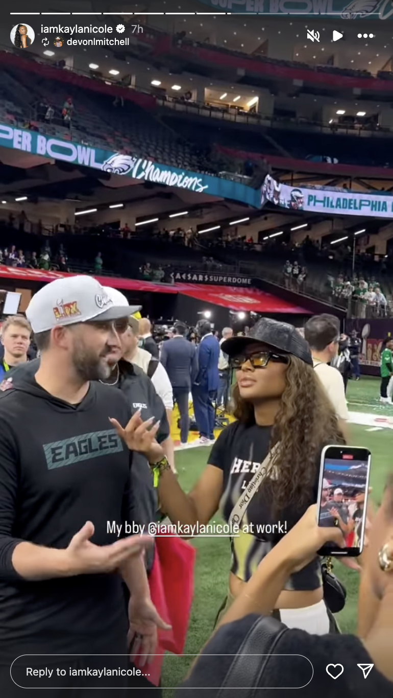 Kayla Nicole talks to a Philadelphia Eagles supporter at the Super Bowl LIX field | Source: Instagram/iamkaylanicole