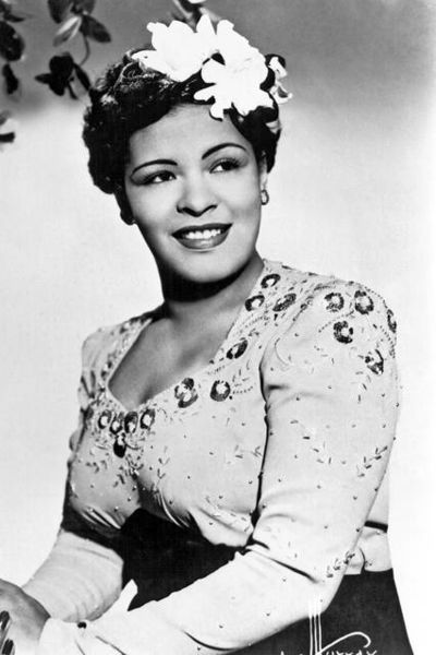 Billie Holiday, circa 1945. | Source: Wikimedia Commons