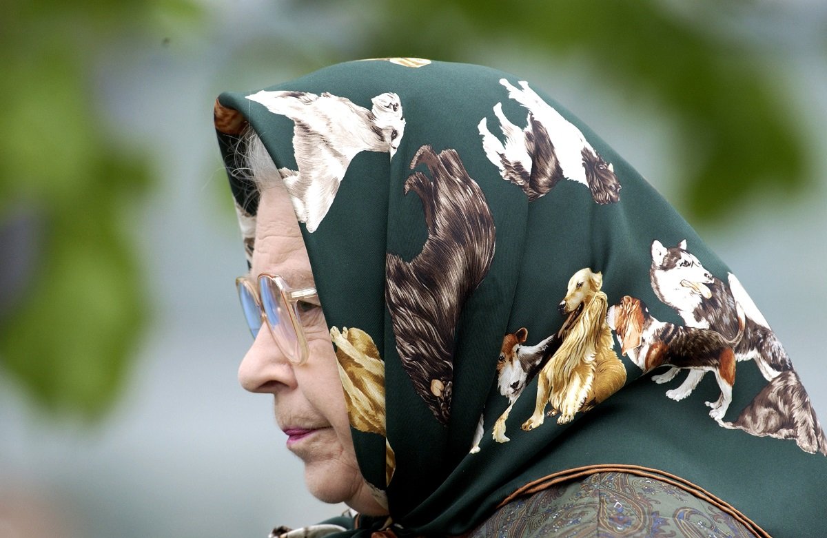 Queen Elizabeth in Windsor, UK, on May 18, 2002 | Source: Getty Images 