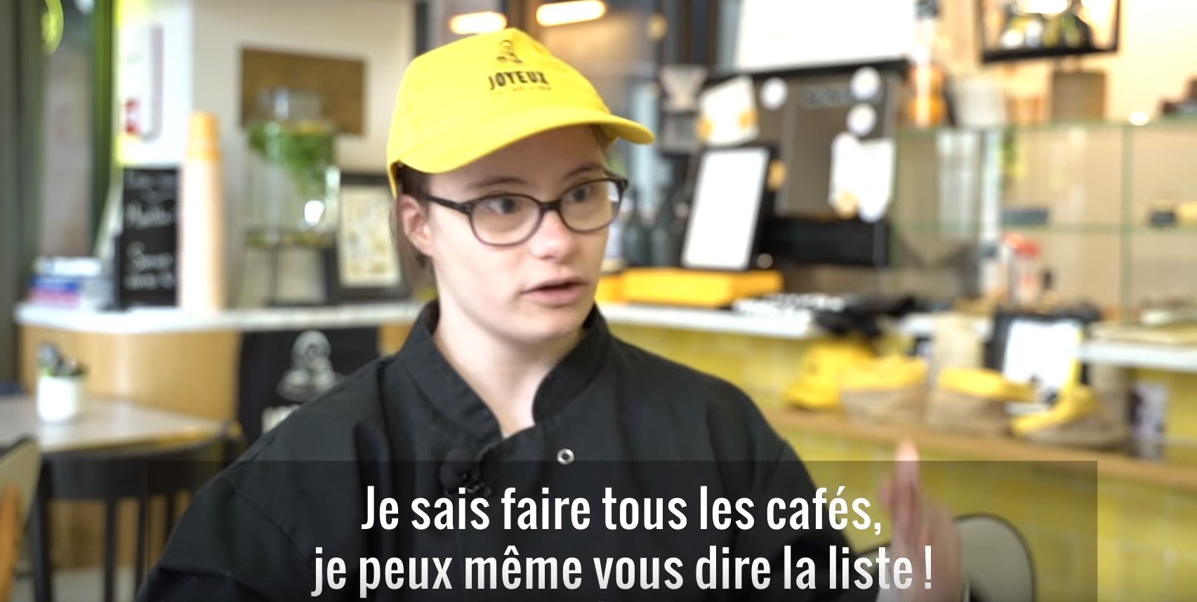 Mathilde, une employée du "Joyeux". l Source: YouTube/ L'Obs Mathilde, une employée du "Joyeux". l Source: YouTube/ L'Obs