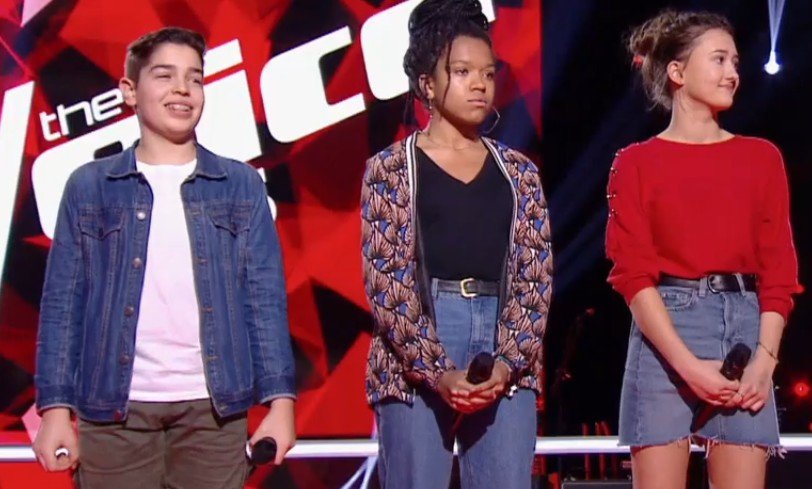 Fannie, Enzo et Romane sur scène. l Source : TF1 Replay Fannie, Enzo et Romane sur scène. l Source : TF1 Replay