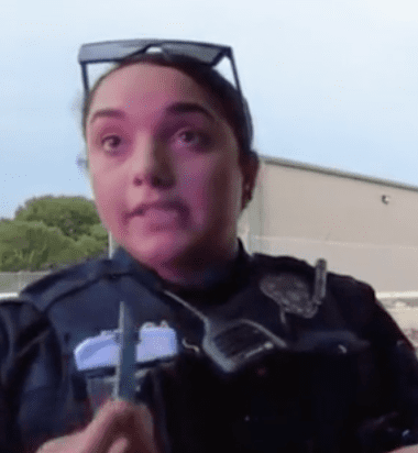 Officer confronts a man and claims that he needs a Texas license to drive in the state | Photo: TikTok/notthisagainla