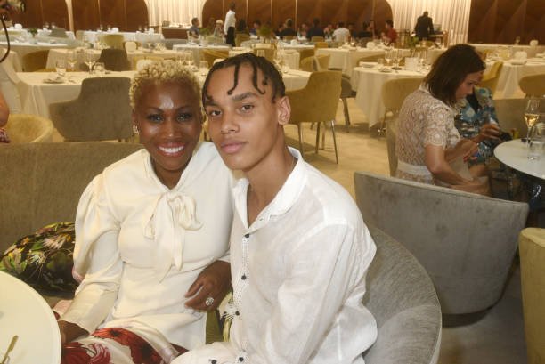 Nicole Coste et Son fils Alexandre | Photo : Getty Images