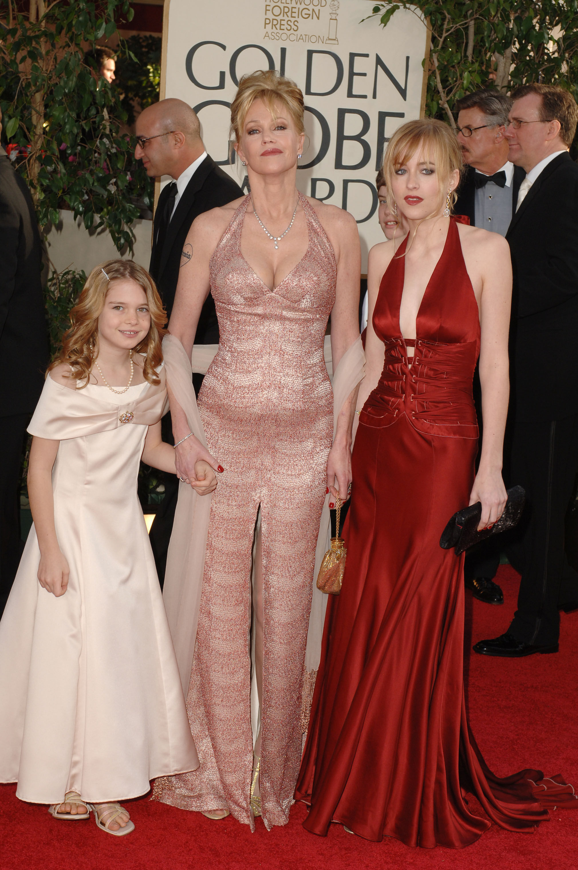 Melanie Griffith, Stella Banderas and Dakota Johnson at the The 63rd Annual Golden Globe Awards in January 2006 | Source: Getty Images