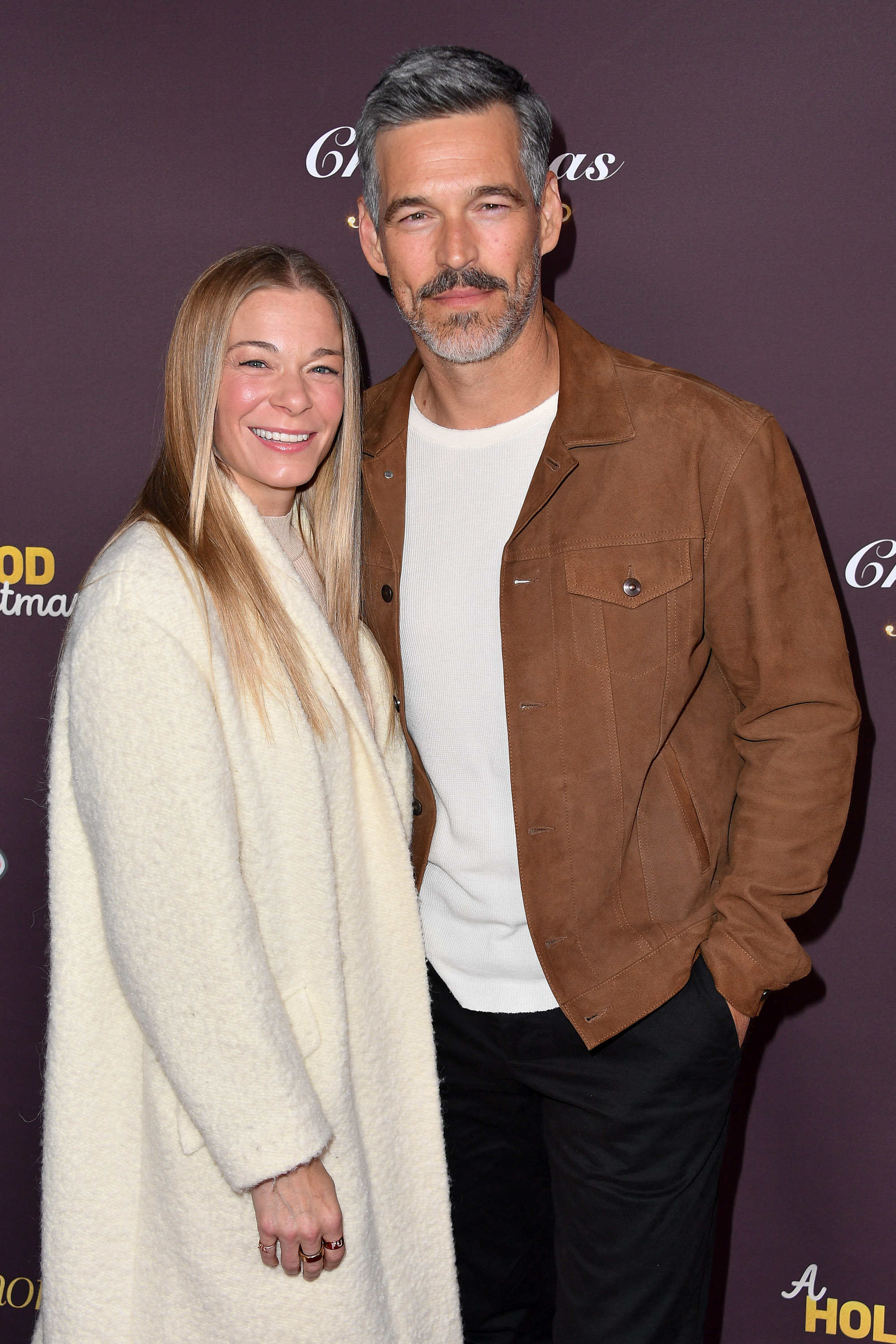 LeAnn Rimes and the famous actor at Warner Bros. & HBOMax Holiday Movies Event on November 16, 2022, in Burbank, California. | Source: Getty Images