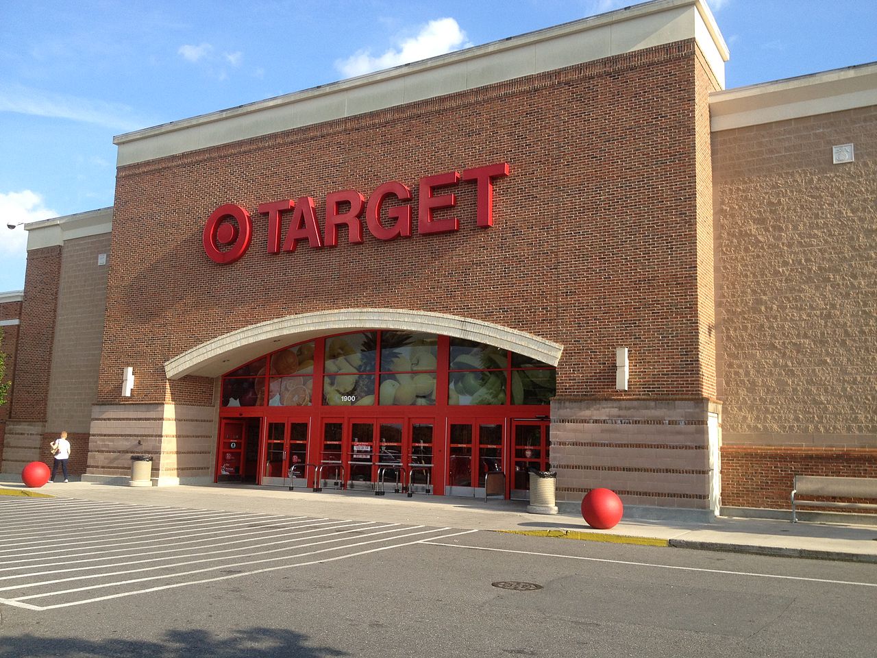 Target store in Rock Hill, South Carolina | Source: Wikimedia Commons/ Mike Kalasnik from Fort Mill, USA, Target Rock Hill, SC (7151362297), CC BY-SA 2.0