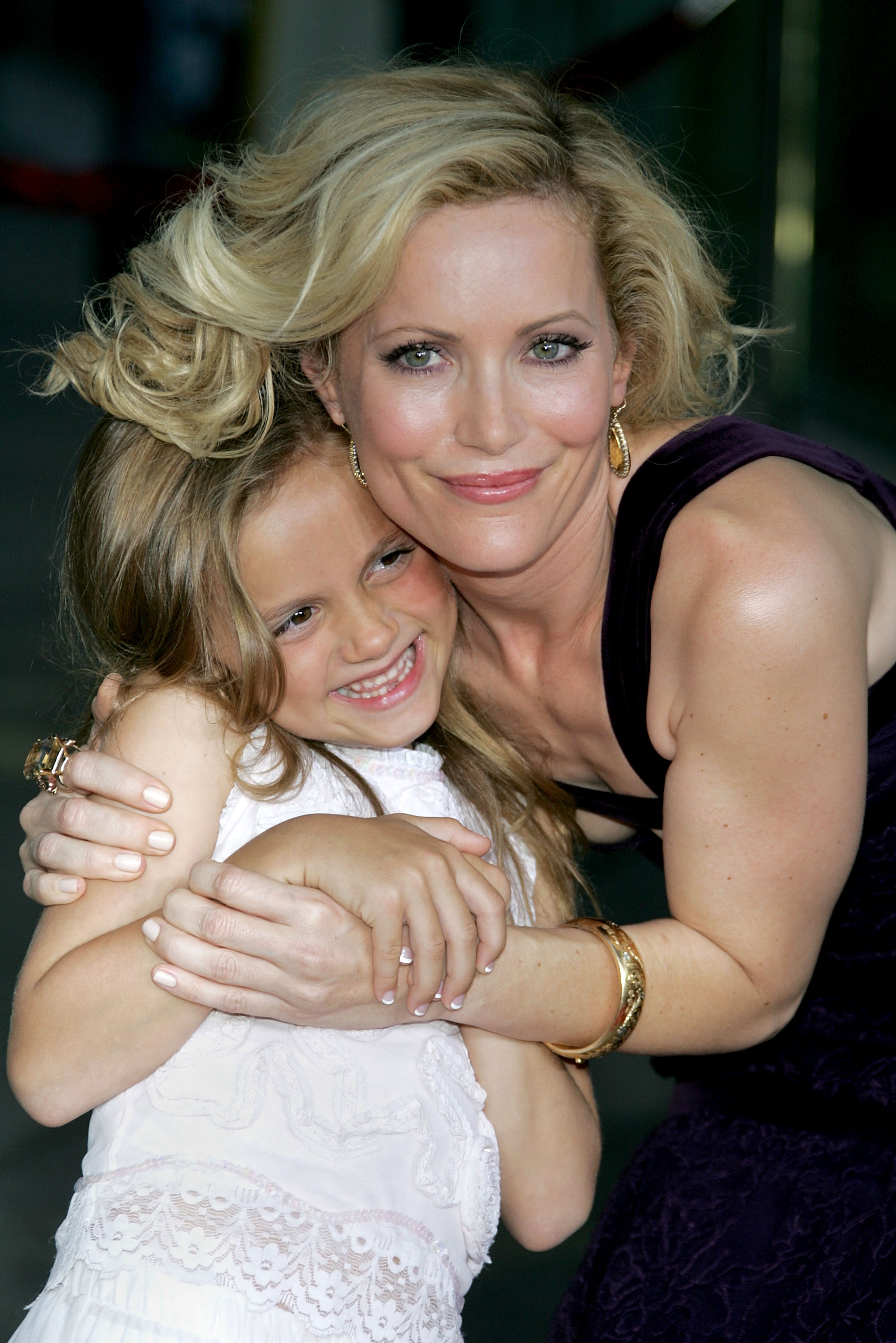 Leslie Mann and Maude Apatow at the premiere of "The 40 Year-Old Virgin" on August 11, 2005 | Source: Getty Images