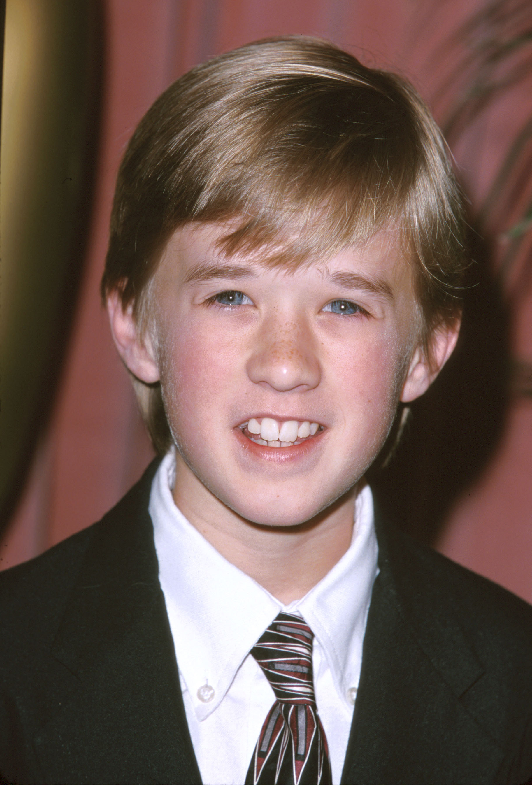 Haley Osment during The 72nd Annual Academy Awards - Nominees Luncheon at Beverly Hilton Hotel on March 13, 2000 in Beverly Hills, California. | Source: Getty Images