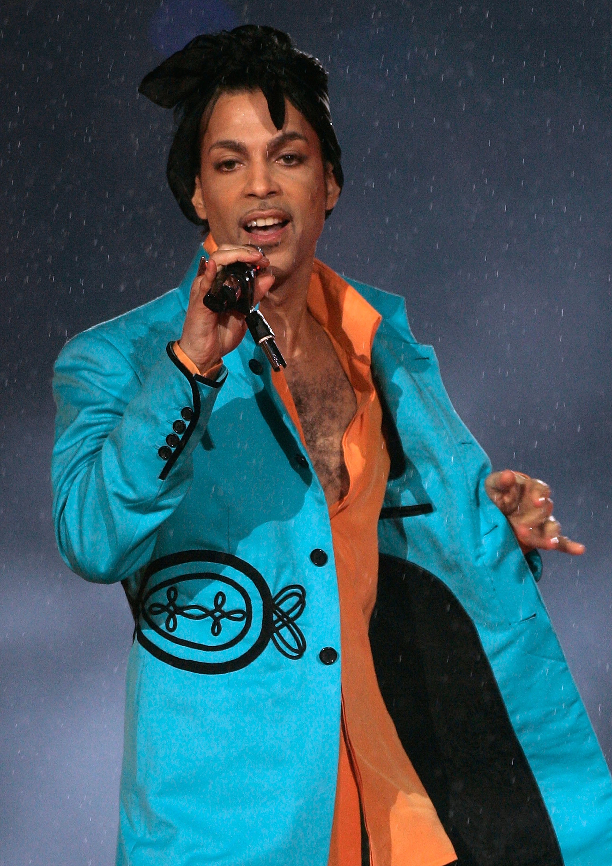Prince performs at the "Pepsi Halftime Show" during Super Bowl XLI on February 4, 2007 in Miami Gardens, Florida | Source: Getty Images