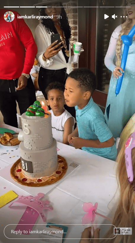 Karli Harvey shares a picture of her son and his friends with his birthday cake. | Photo: Instagram.com/iamkarliraymond