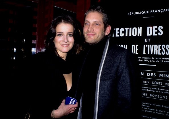 Bénédicte Gervasoni et Olivier Siroux lors du cocktail d'après-spectacle de "Taboo". |Photo : Getty Images