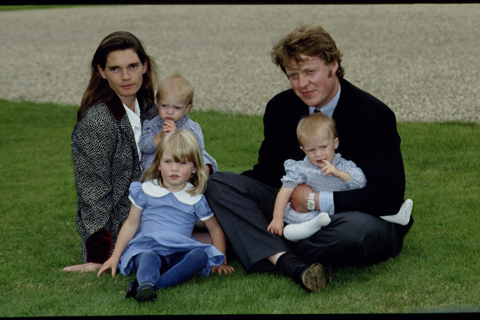 Charles Spencer with his wife Victoria, and their daughters, Kitty, Eliza, and Amelia, at Althorp house, Northamptonshire in 1993 | Source: Getty Images