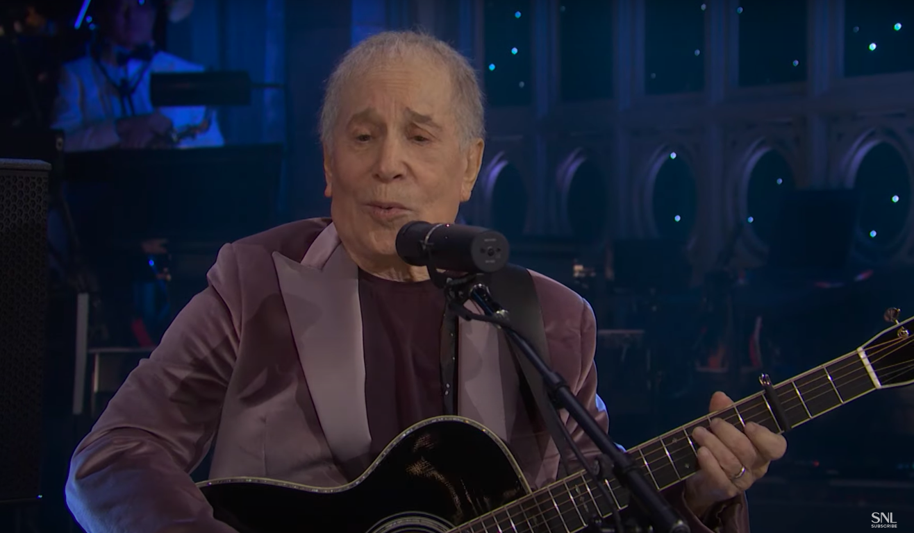 Paul Simon performing on stage. | Source: YouTube/Saturday Night Live