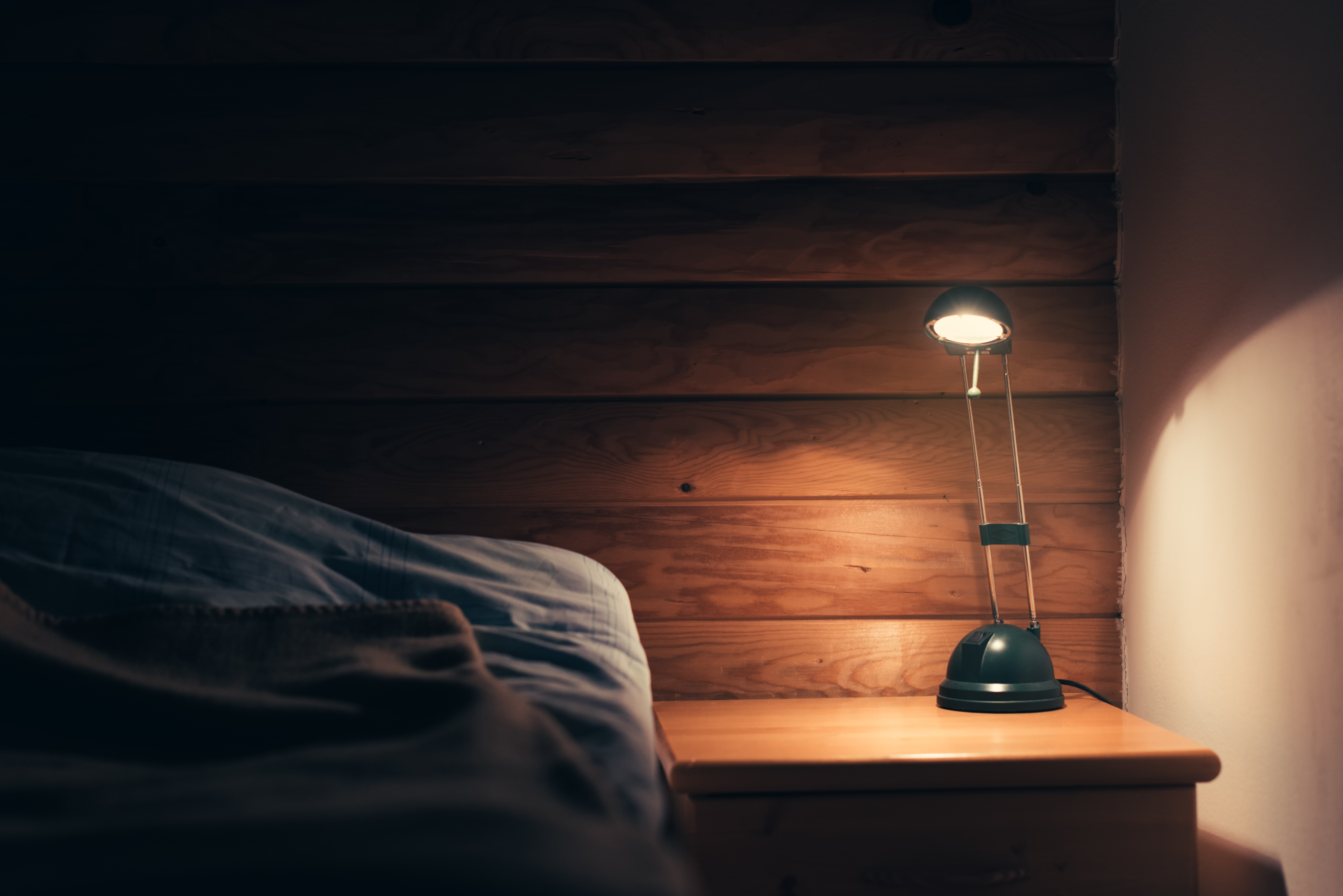 Bedroom lamp | Source: Shutterstock