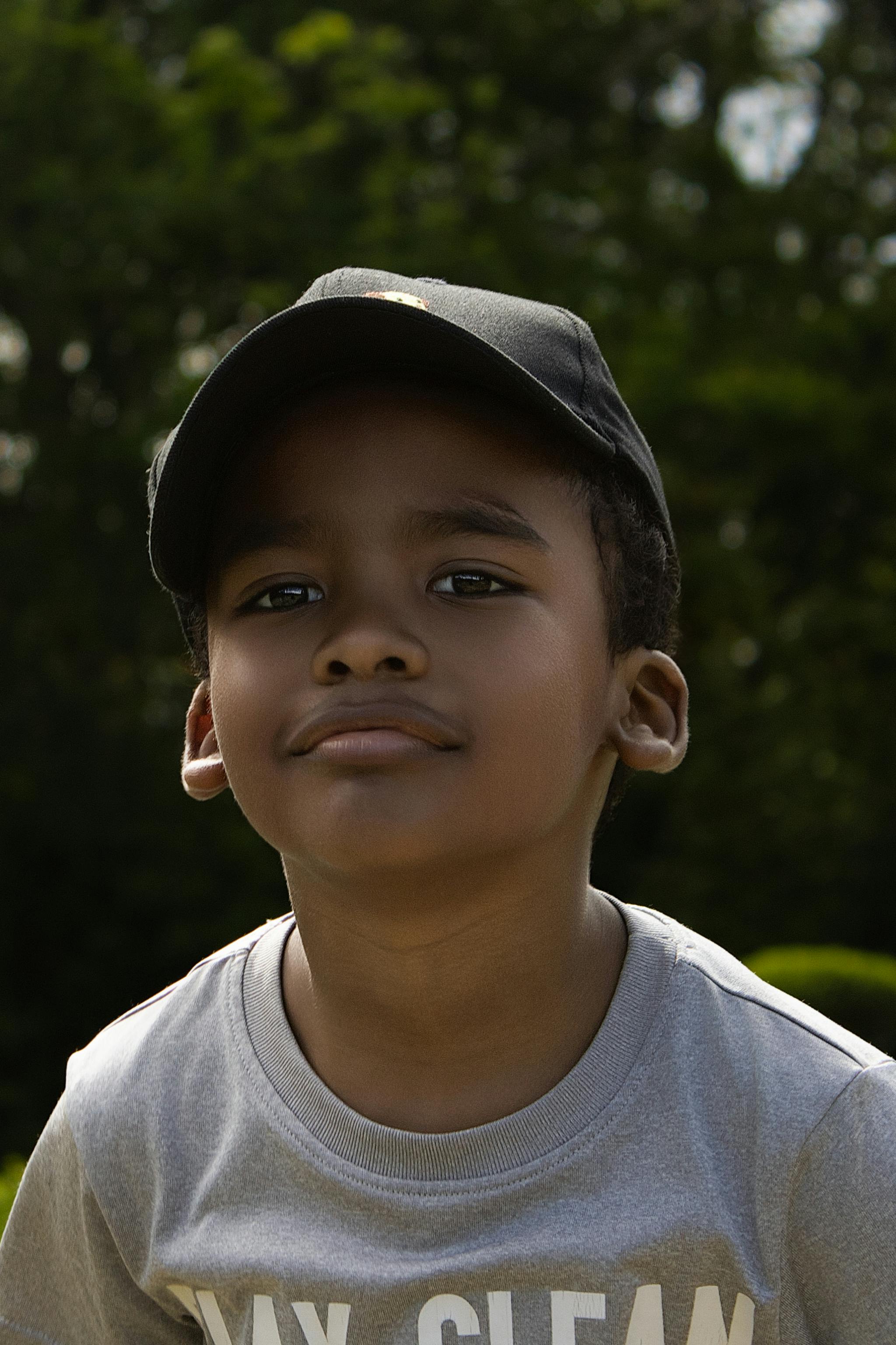 A child wearing a cap | Source: Pexels