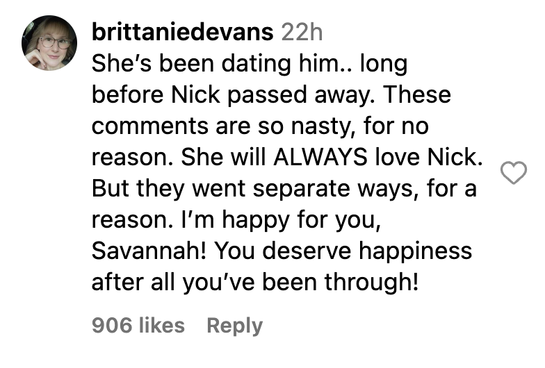 A user defends Savannah Chrisley's new romance on an Instagram post dated November 2023 | Source: Instagram.com/savannahchrisley