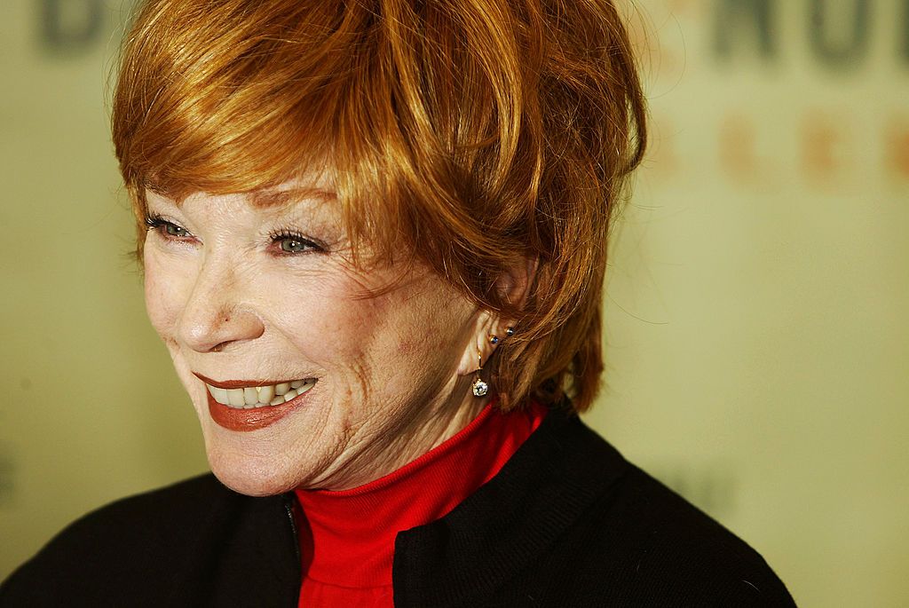 Shirley Maclaine smiles at a signing for her new book "Out on a Leash." | Source: Getty Images