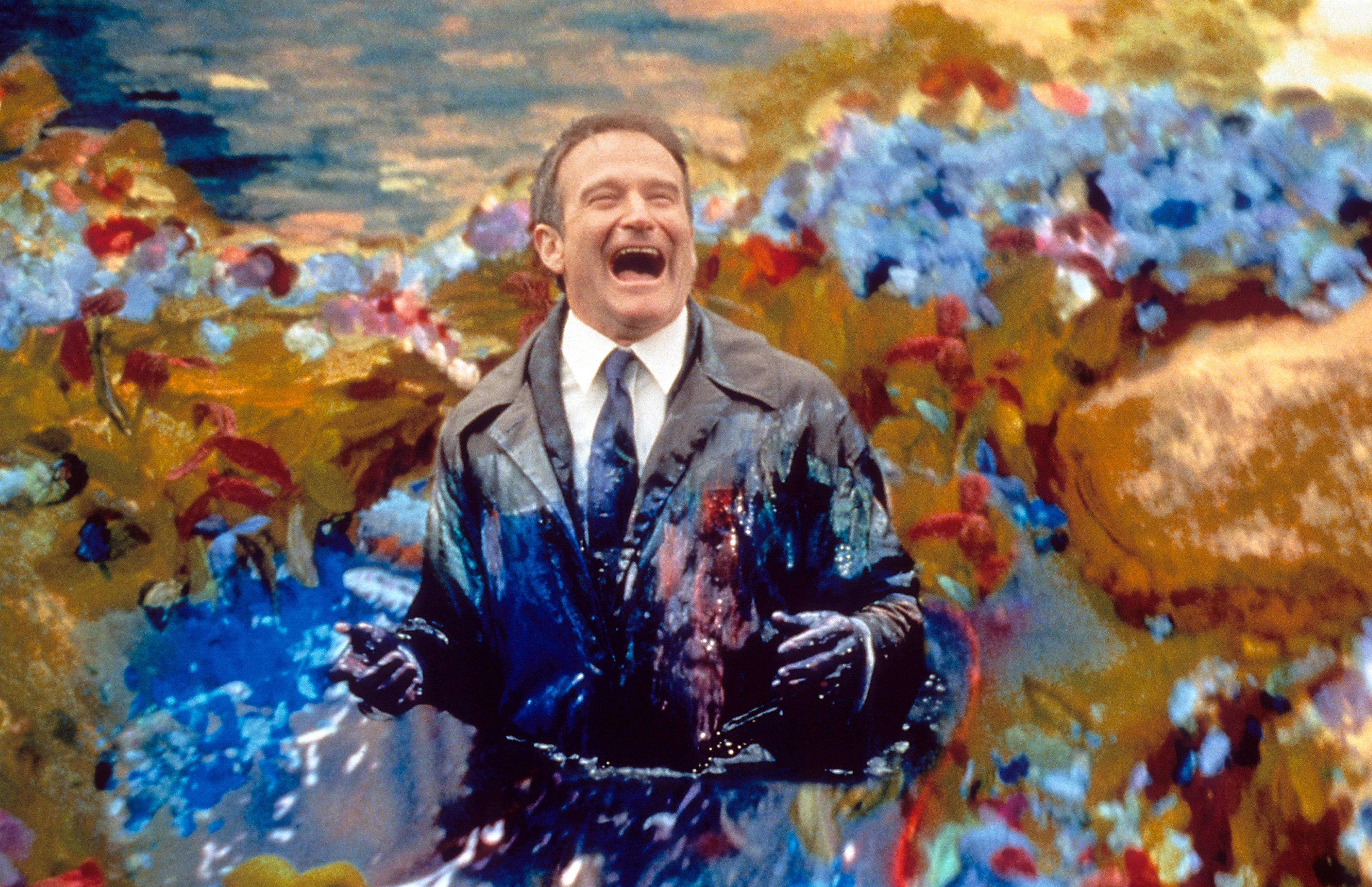 Robin Williams is covered in paint in a scene from the film "What Dreams May Come," in 1998 | Source: Getty Images