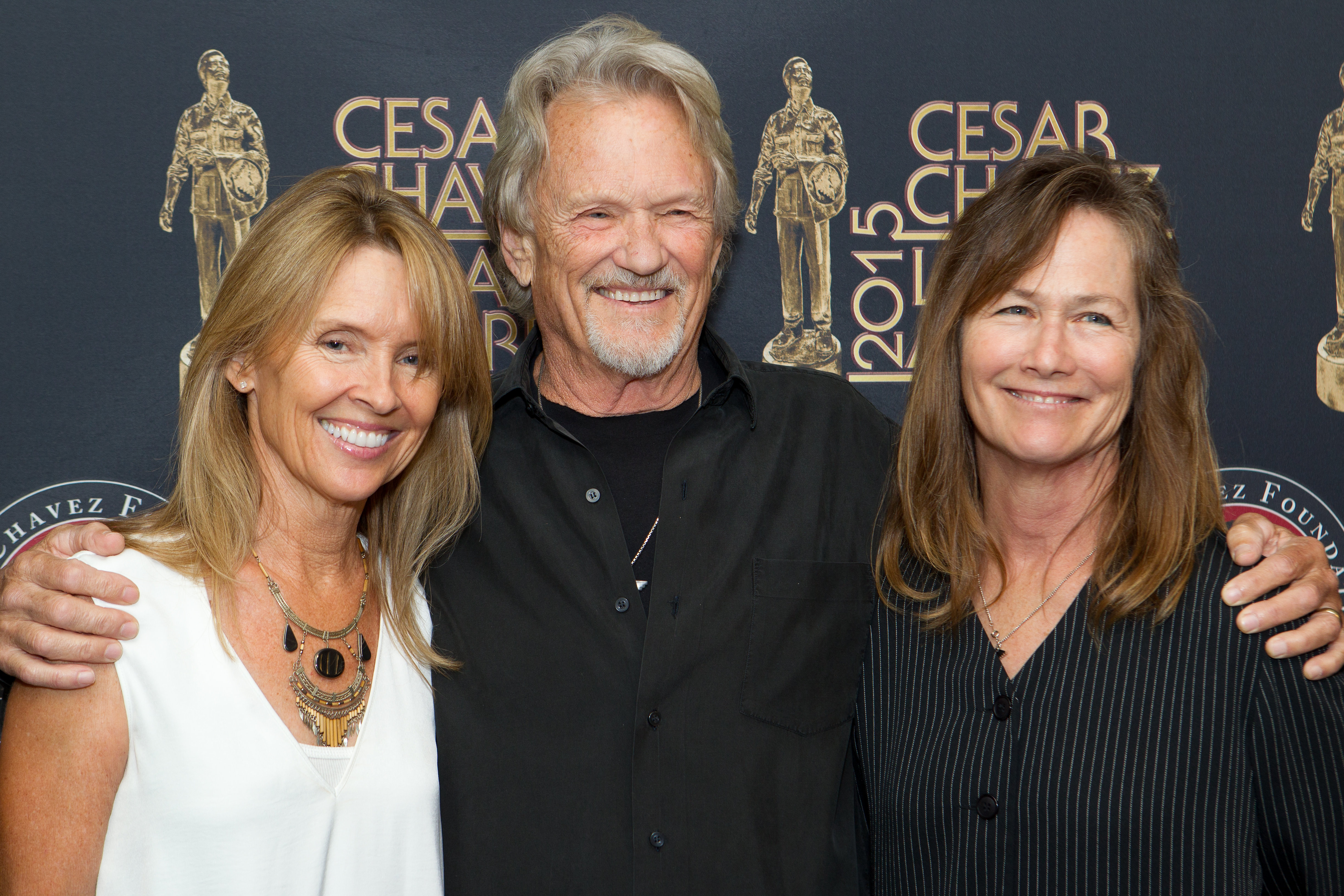 Tracy Kristofferson, Kris Kristofferson, and Lisa Meyers arrive at the Cesar Chavez 2015 Legacy Awards at Westin Bonaventure Hotel on March 26, 2015, in Los Angeles, California. | Source: Getty Images