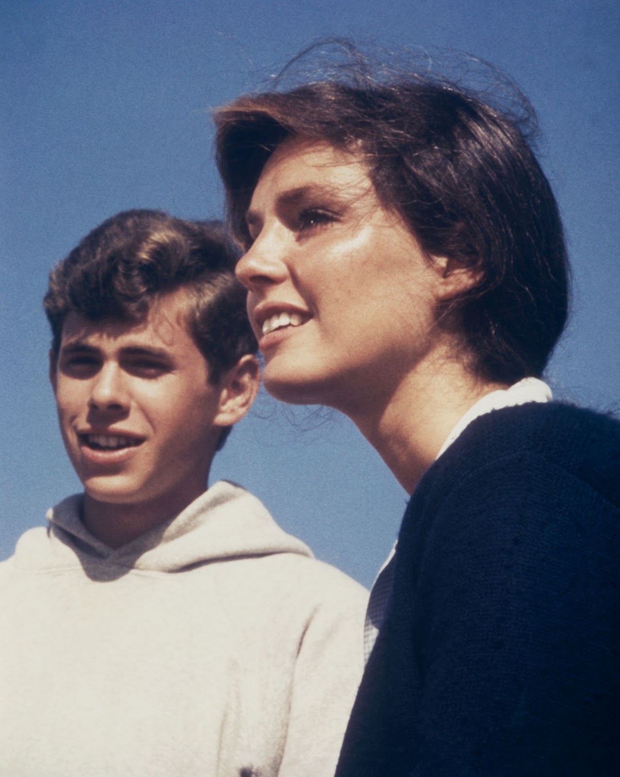 Gary Grimes and the actress filming "Summer of '42" in 1971. | Source: Getty Images