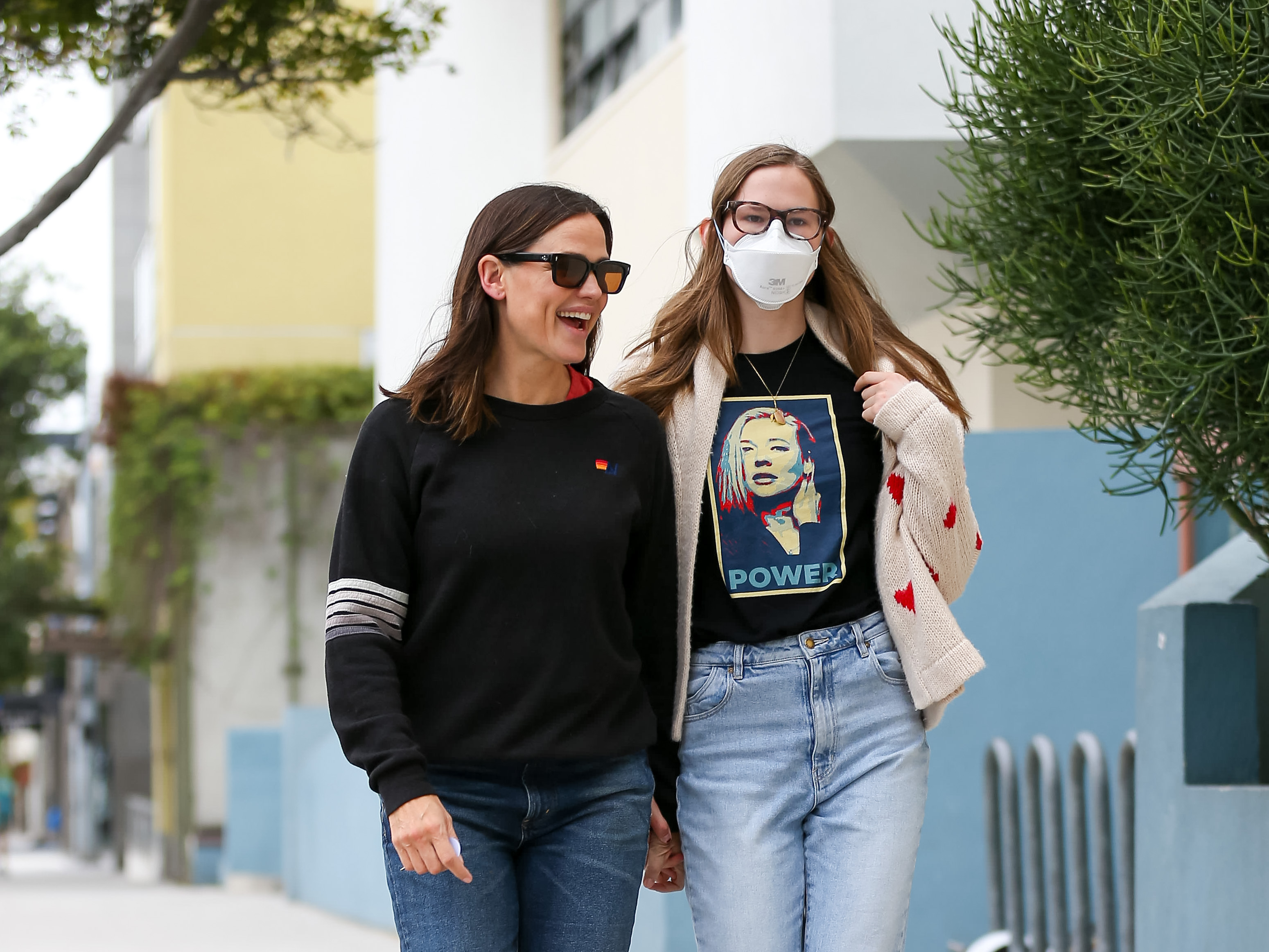 Jennifer Garner and Violet Affleck seen on May 11, 2024, in Los Angeles, California | Source: Getty Images