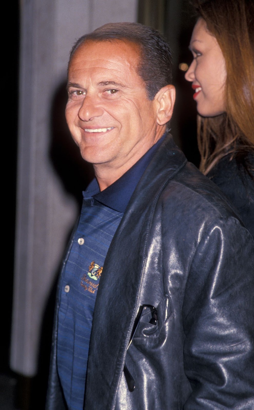 Joe Pesci at the screening of "A Perfect World" in 1993. Known for his intense roles, Pesci often balanced his crime dramas with lighter performances, including his unforgettable role as Harry in "Home Alone." | Source: Getty Images