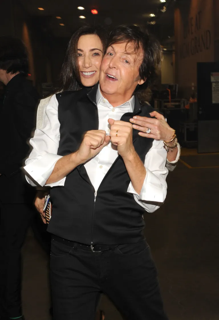 Nancy Shevell et son mari Paul McCartney au iHeartRadio Music Festival au MGM Grand Garden Arena, le 20 septembre 2013, à Las Vegas, Nevada | Source : Getty Images