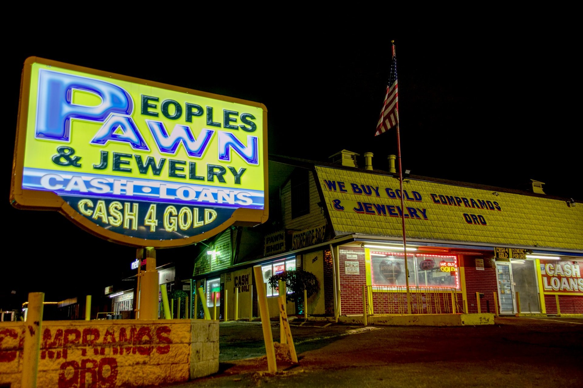 Many Redditors asked OP to check nearby pawn shops | Source: Unsplash