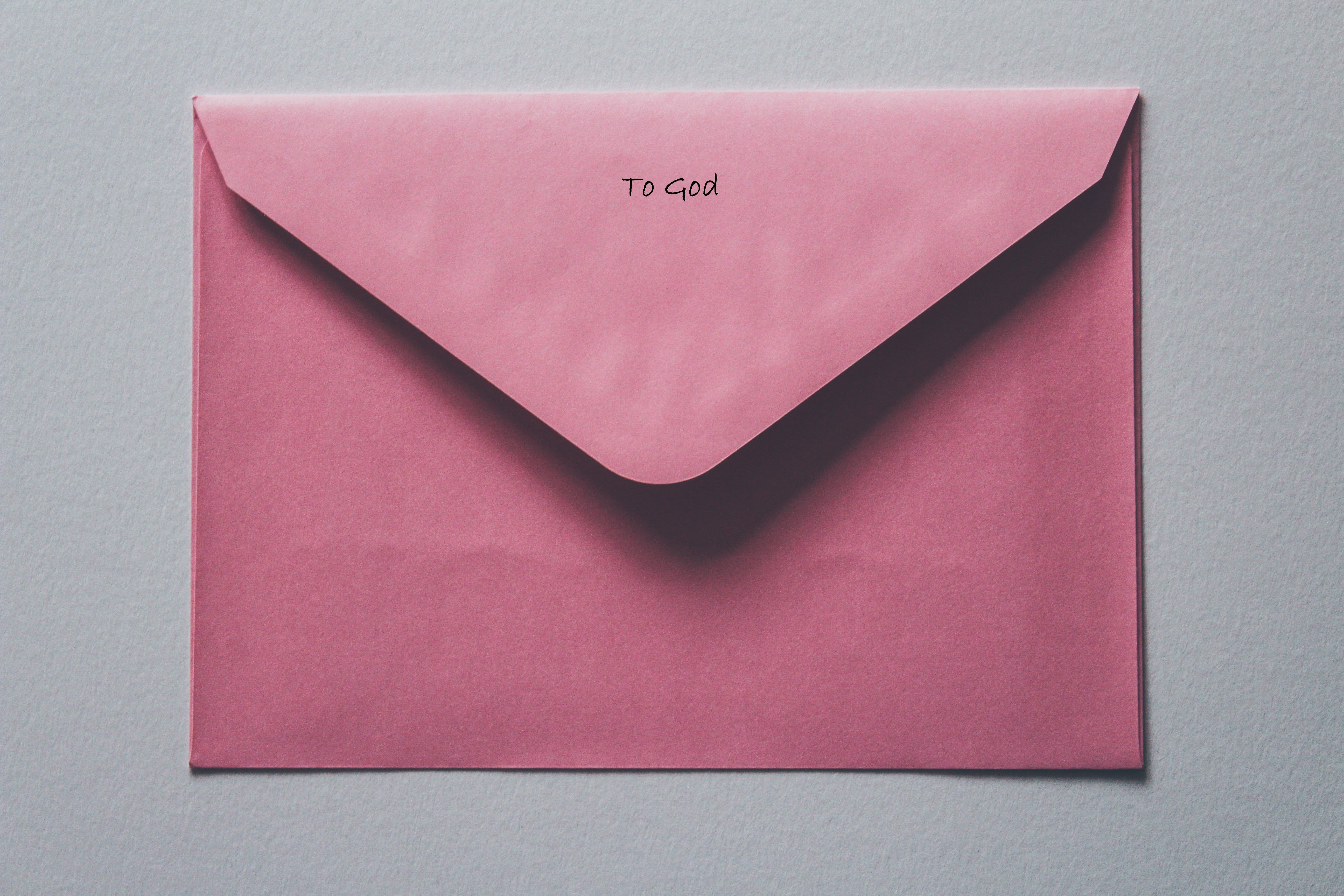 Mailman Cobbs took the letter from the boy & became teary-eyed after reading it. | Source: Unsplash