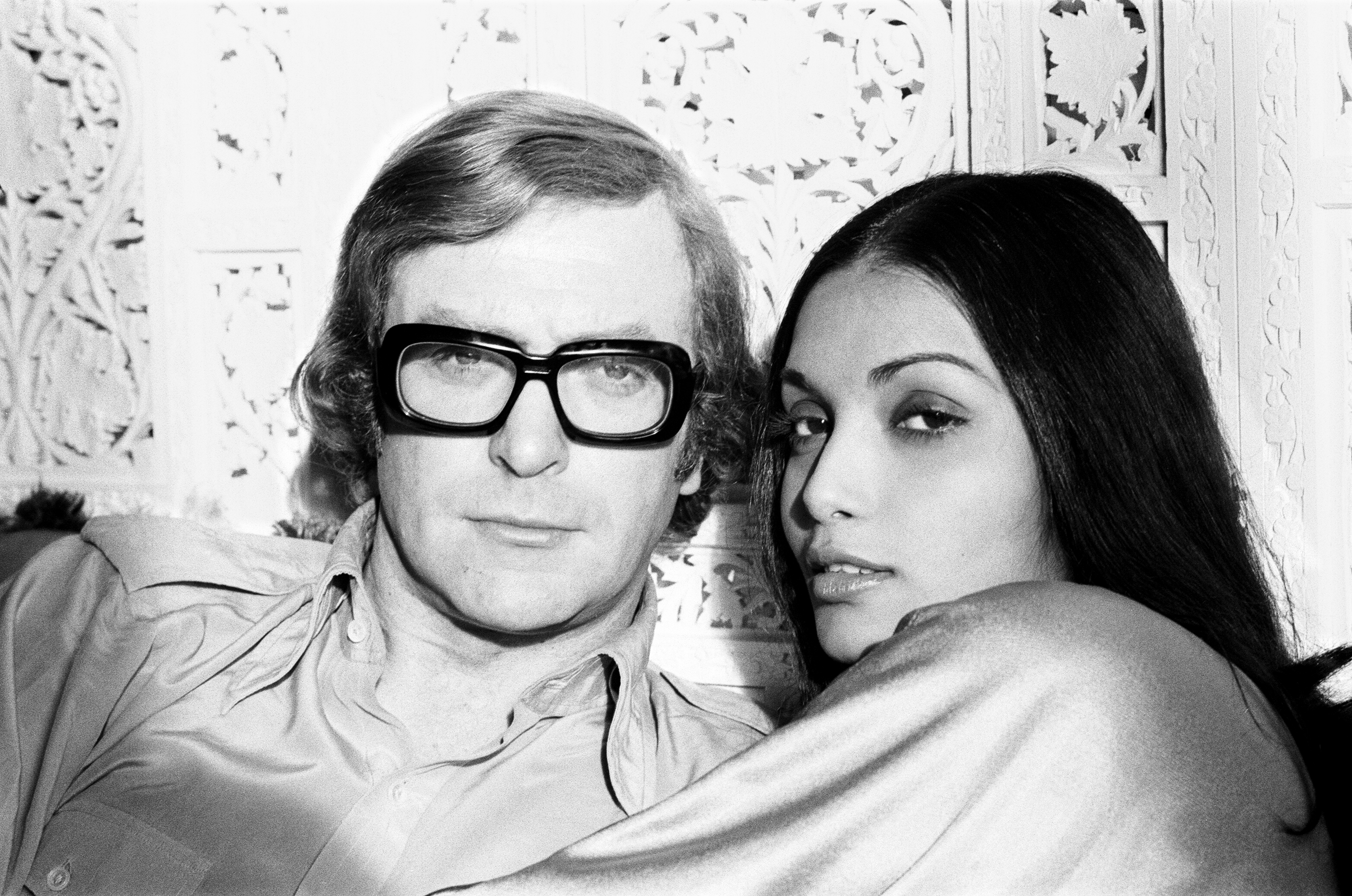 Michael Caine with his new wife Shakira at the Beverley Wiltshire Hotel on 12th January 1973. | Source: Getty Images