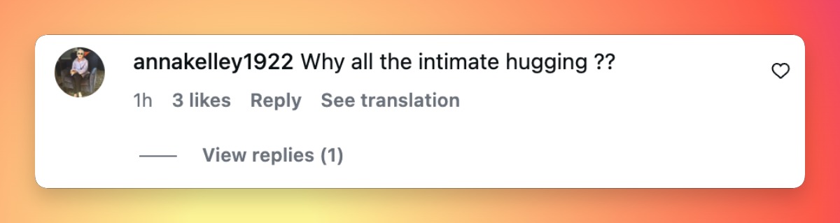 An Instagram fan comments on Meghan Markle's red carpet behavior | Source: Instagram/hellomagus